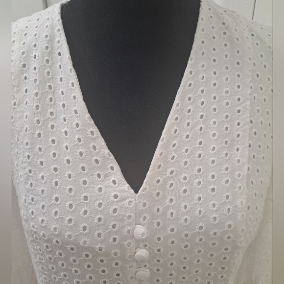 NWOT Just Taylor White Eyelet Midi Dress    Size 12 - Picture 2 of 10